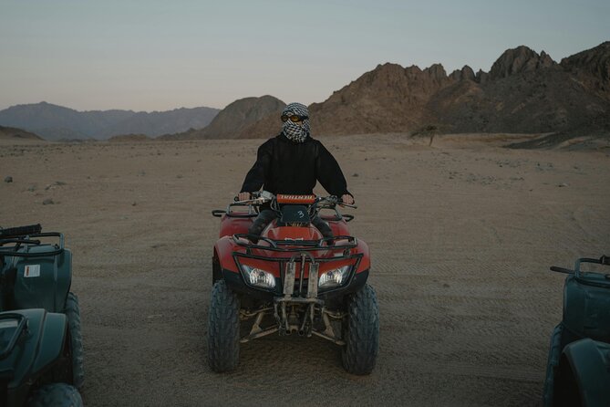 Evening Red Dunes Desert Safari In Dubai - Stop 1 in Dubai: A Smooth Start Before the Bumps