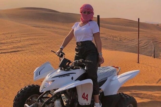 Five Star Desert Safari Dubai - Camel rides and bumpy dunes come with personality