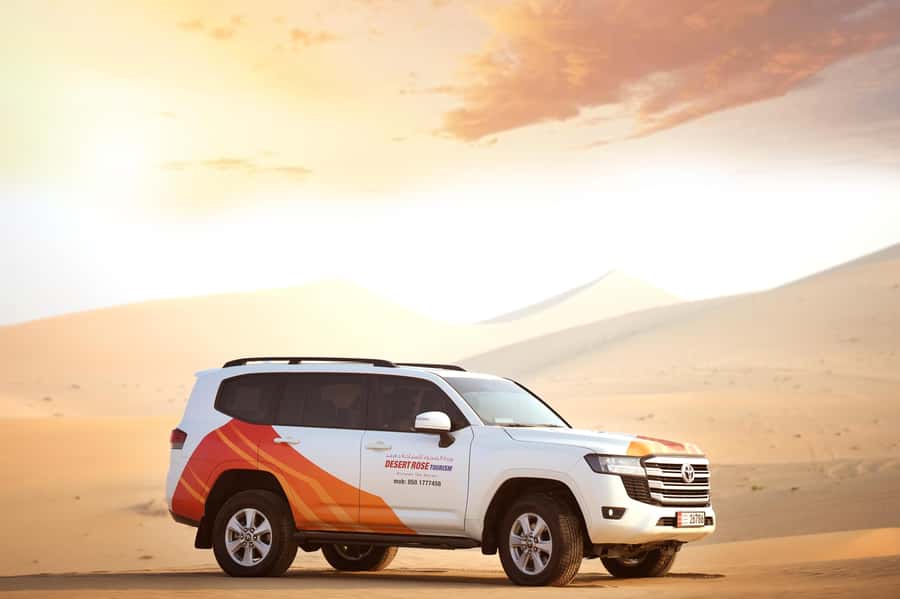 From Abu Dhabi: Dune Bashing Desert Safari - The camp experience: first-class hospitality without being stuffy