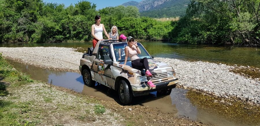From Cavtat: Konavle Valley Off-Road Jeep Safari with Lunch - Monković restaurant lunch: hearty, plentiful, and actually well timed
