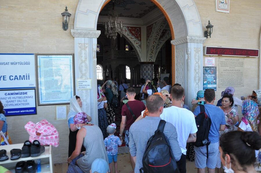 From City of Side: Cabrio Bus Safari & Boat Tour with Lunch - Manavgat Waterfalls: A Worthwhile Break, With an Extra Ticket
