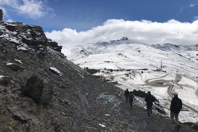 From Granada: Sierra Nevada Safari tour up to 2500 meters high - Packing for Sierra Nevada: layers matter more than you think
