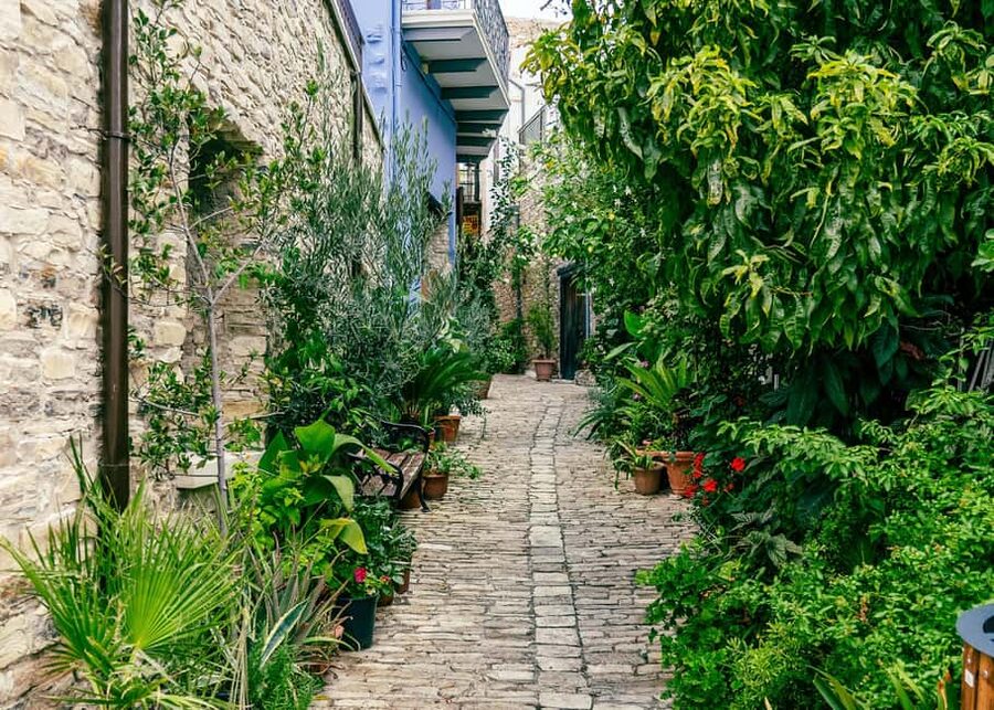 From Larnaca: Grand Tour Jeep Safari - Pano Lefkara Village Walk: Narrow Streets and Stone Craft Vibes