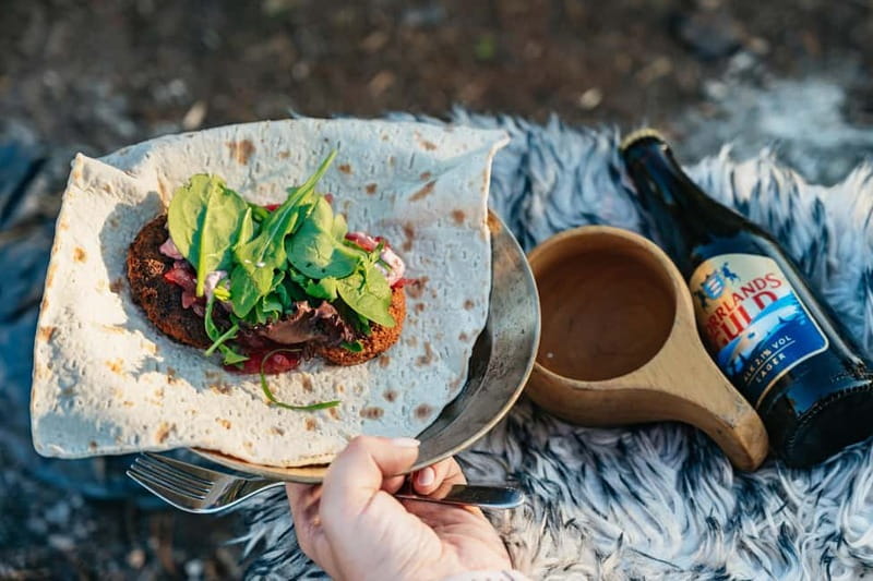 From Stockholm: Moose & Wildlife Safari with Campfire Dinner - Guides and group feel: why the human touch matters