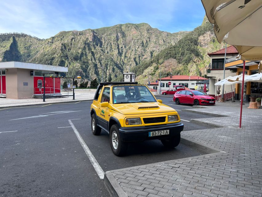 Funchal: Nuns Valley, Safari Tour, & Viewpoints with Sunset - Paredão viewpoint: a quick lift for top-of-valley views