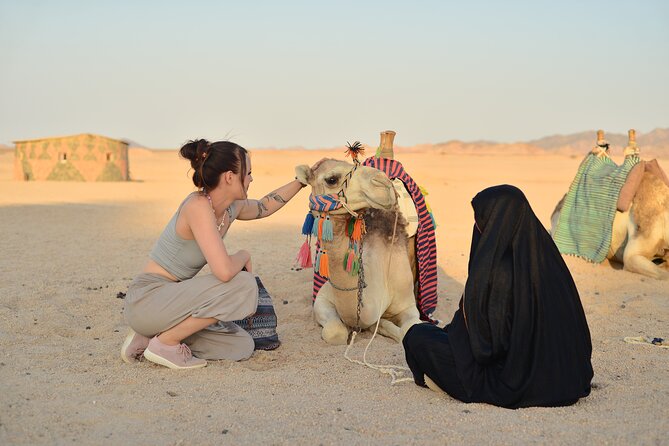 Hurghada: 4x4 Jeep Safari, Starwatching, Camel Ride & Dinner - Camel ride and mountain sunset: your golden-hour reset