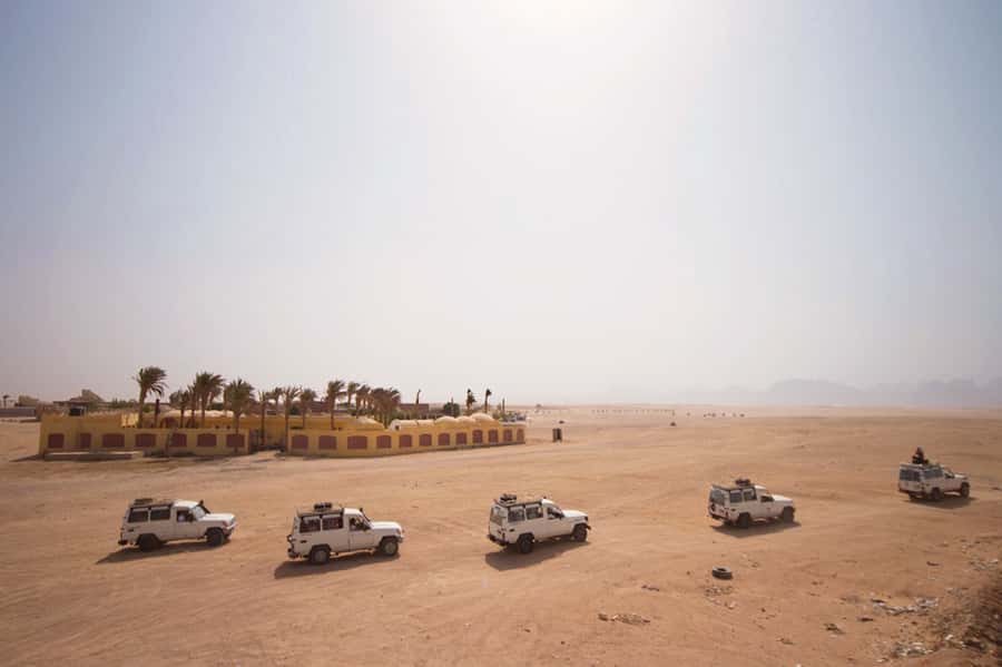 Hurghada: 6-Hour Jeep Desert Safari, Dinner, and Show - Who should book this Hurghada Jeep desert safari
