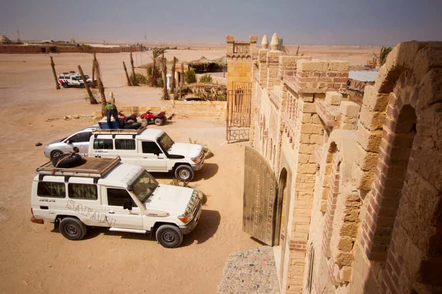 Hurghada: 6-Hour Jeep Desert Safari, Dinner, and Show - Stargazing with a digital telescope: the last wow-factor