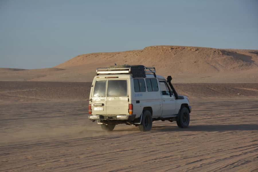 Hurghada: Jeep Safari with Camel Ride, Dinner and Show - Traditional Bread-Making and the Herbal Pharmacy Stop