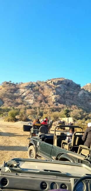 Jaipur: Jhalana Amagarh Leopard Reserve 4×4 Jeep Safari - Getting into the park: the 4x4 Gypsy safari ride