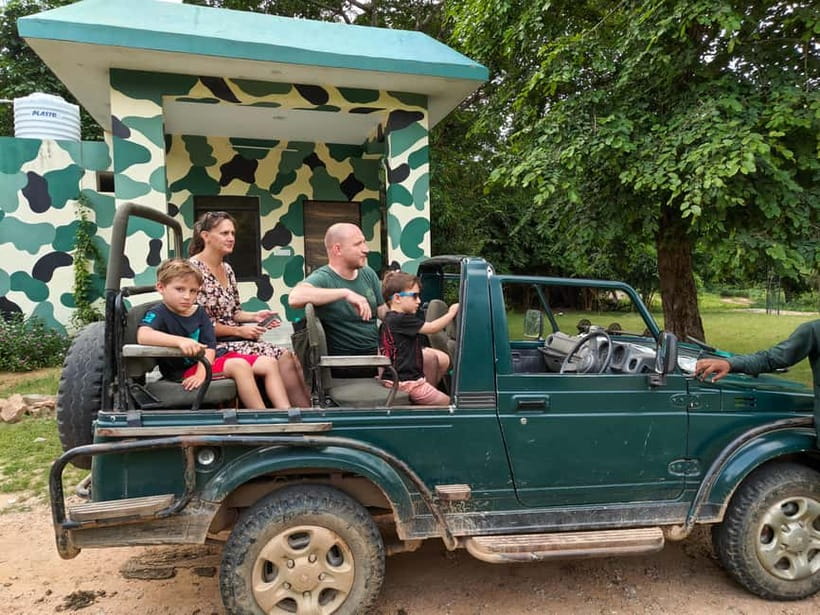 Jaipur: Jhalana Amagarh Leopard Reserve 4×4 Jeep Safari - Weather and packing: small stuff that saves your safari