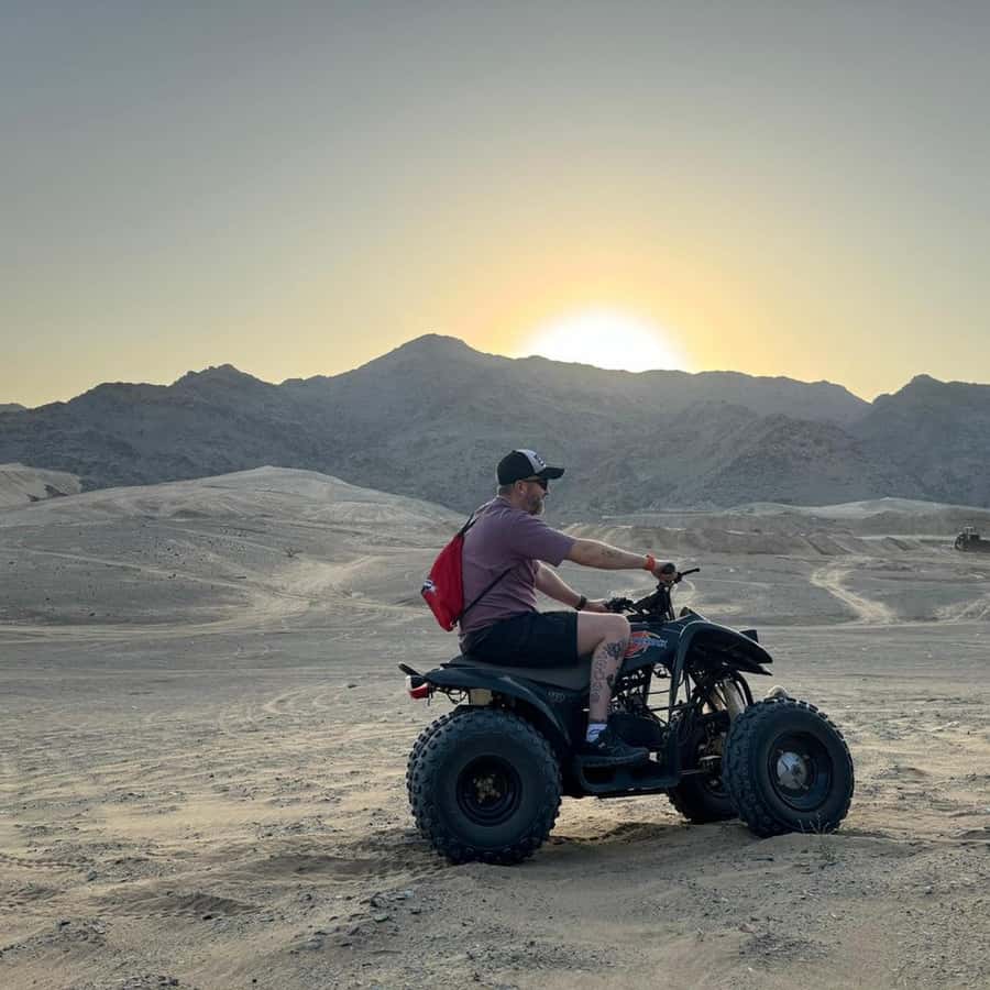 Jeddah Desert Safari: Quad Biking, Camel Farm & Sunset Views - What This Jeddah Desert Safari Really Feels Like (3 Hours, No Fluff)