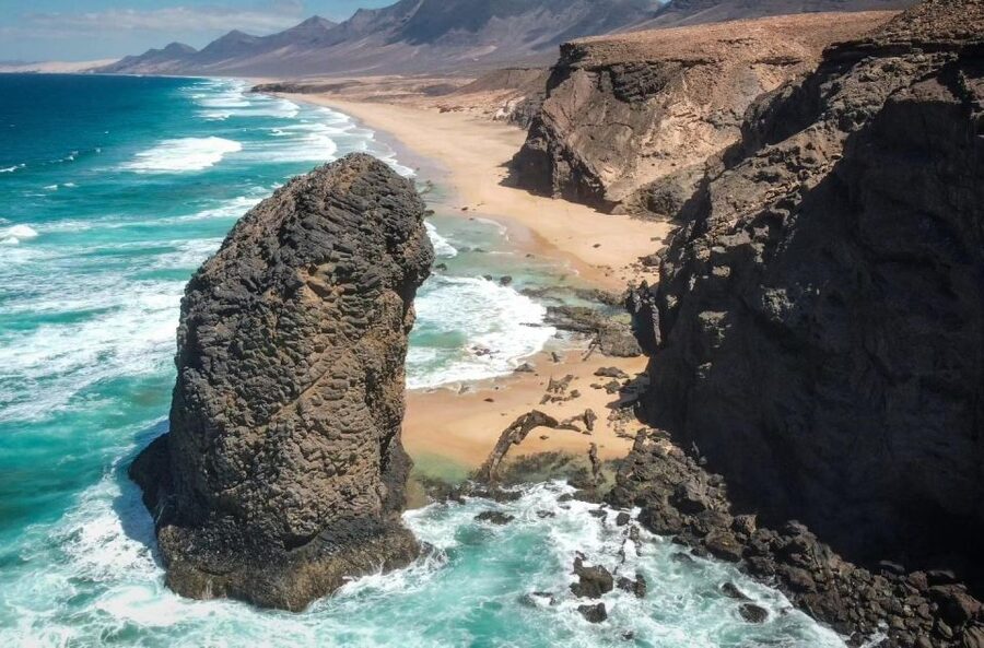 Las Palmas: Fuerteventura Cofete Beach and Desert Safari - Guide energy, music, and what to do if your group doesn’t match your hopes