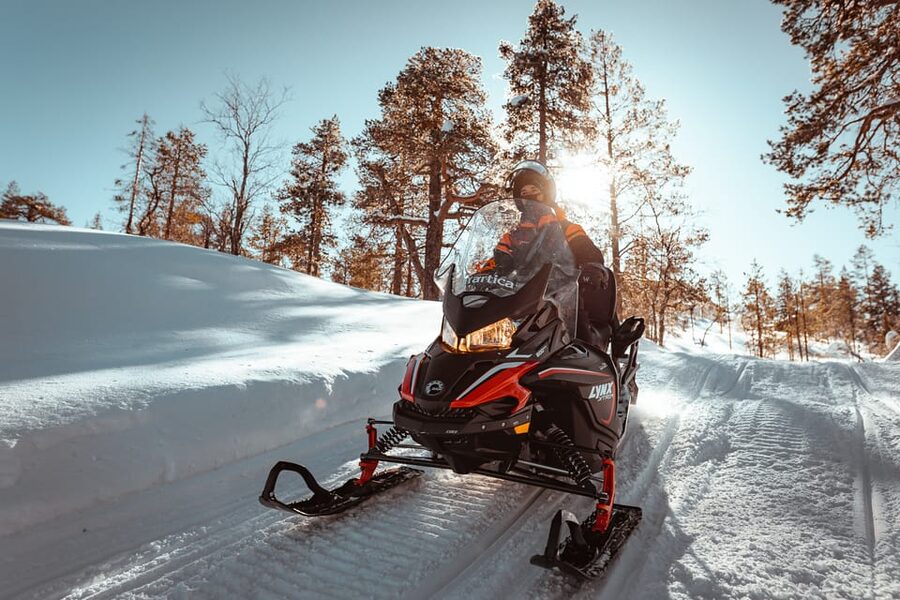 Levi: Easy Snowmobile Safari into the Nature - Guides, safety, and the little details that earn trust