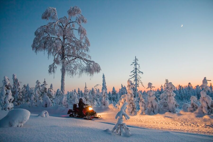 Levi: Evening Snowmobile Safari - Riding through the Lappish night: what the 3 hours actually feel like