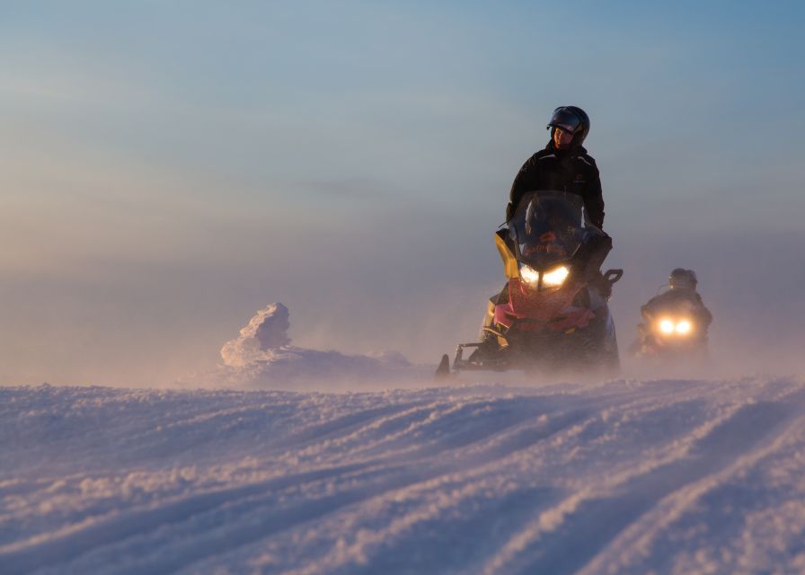 Levi: Evening Snowmobile Safari - Meeting at Safartica Levi: where the night starts