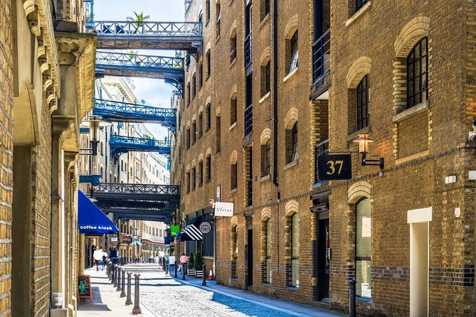 London Gin Safari: A Spirited, Juniper-Fuelled Jaunt - Starting at 189 Hercules Rd: getting rolling smoothly