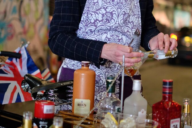 London Gin Safari: A Spirited, Juniper-Fuelled Jaunt - Your guides and the gin stories you’ll actually remember