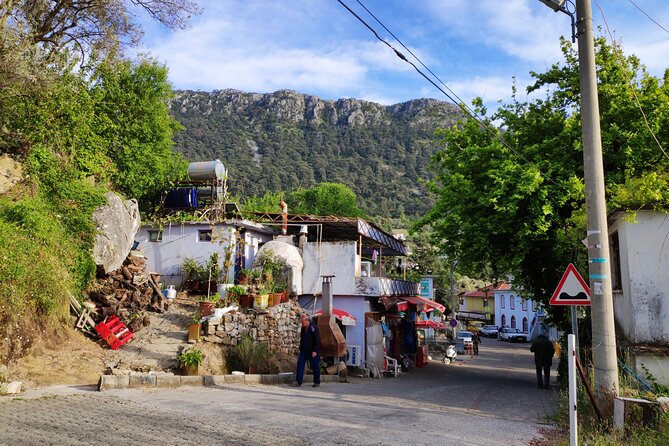 Marmaris: Jeep Safari, Turgut Waterfall, Jesus Beach w/Lunch - Turgut Waterfall: Cool Down, Then Decide How Wet You Want To Be
