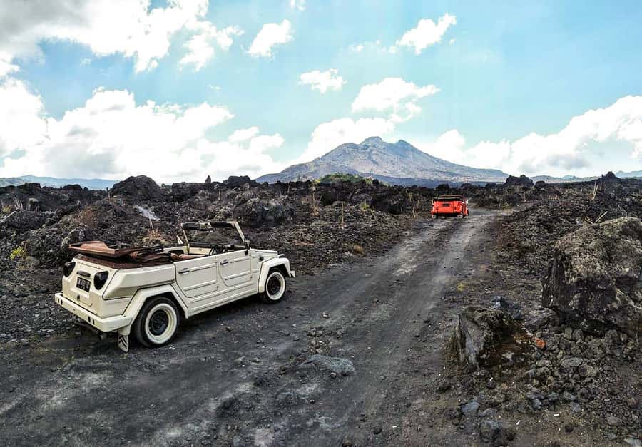 Mount Batur: Private Volkswagen Jeep Volcano Safari - Penelokan and the caldera rim: the big volcano payoff