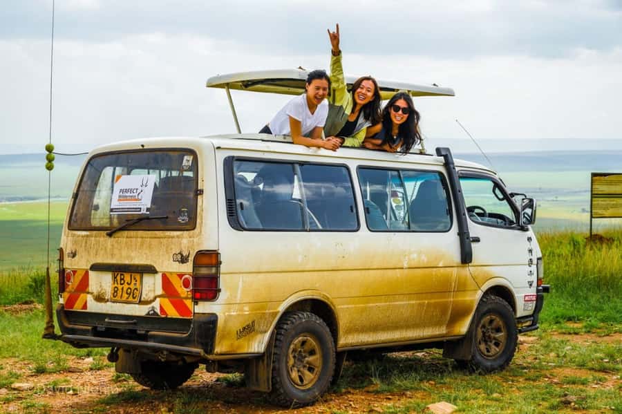 Nairobi: 4 Day Masai Mara and Lake Nakuru Camping Safari - Where you sleep: self-contained Mara tents and a Nakuru hotel base