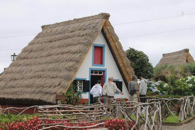 Northeast Santana Traditional Houses 4x4 Safari Full-Day Tour - Lunch Planning: The Optional €12 Three-Course Meal