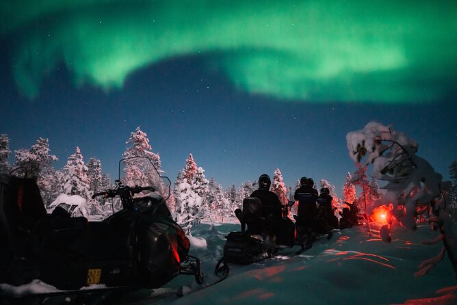 Northern lights safari by snowmobile - Riding into the dark: what the 4 hours are really like