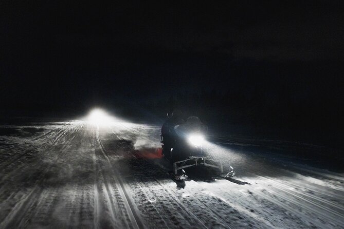 Northern lights safari by snowmobile - Gear, helmets, and the driving-license rule that changes everything