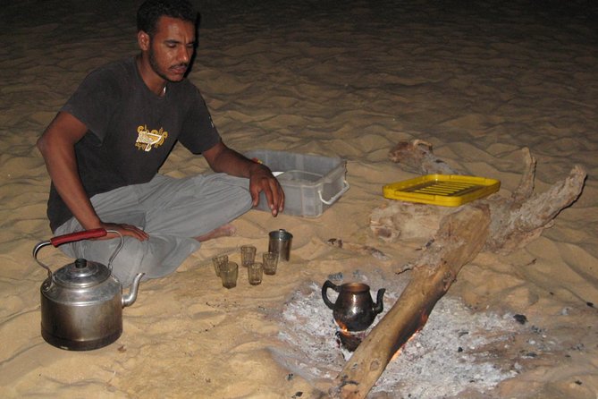 Overnight White Desert Safari Camping from Cairo - Day 2: breakfast in the desert and the ride back to Bahariya