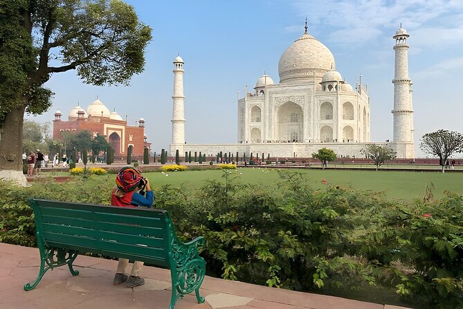 Private 4-Day Golden Triangle Tour with Ranthambore Tiger Safari - Day 1 in Delhi: Jama Masjid, Chandni Chowk, and Qutub Minar in one flow
