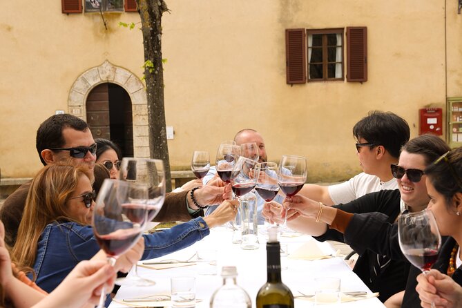 Private Brunello and Val d'Orcia Safari Wine Tour from Florence - Start in Florence at 8:30 and head straight for the dirt roads