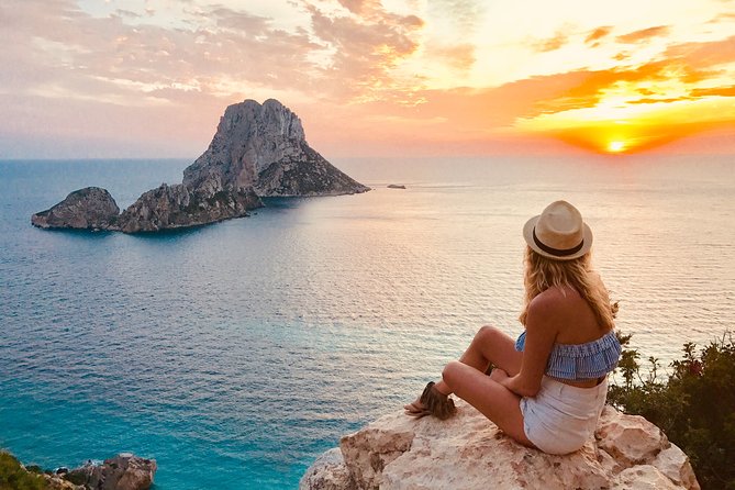 PRIVATE Safari Beach Tour Ibiza - Cala Tarida: a quieter fishing beach next to the crowded one (about 1 hour)