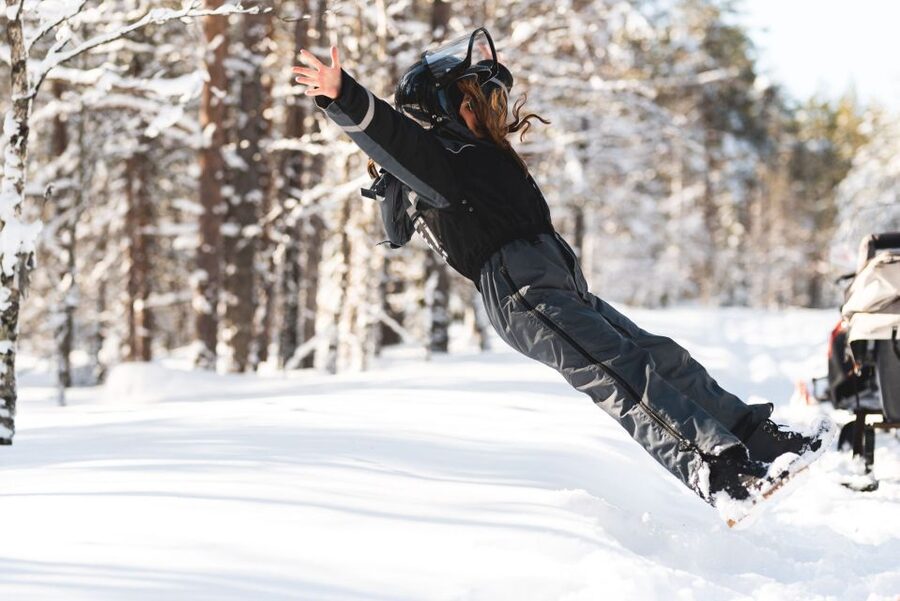 Rovaniemi: Family Snowmobile Safari with Campfire and Snacks - Family snowmobiles work like a team sport