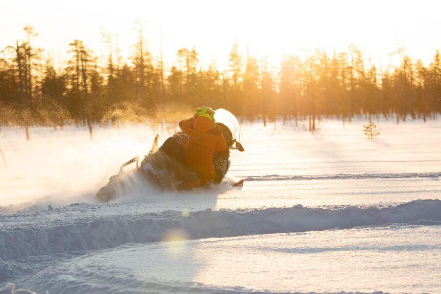Rovaniemi: Full-Day Snowmobile Safari into the Wilderness - Lunch around a campfire: the break that makes the ride stick
