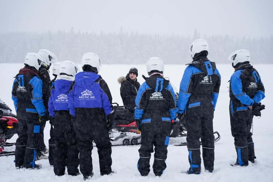 Rovaniemi: Guided Wilderness Snowmobile Safari & Barbeque - Who this snowmobile safari is best for