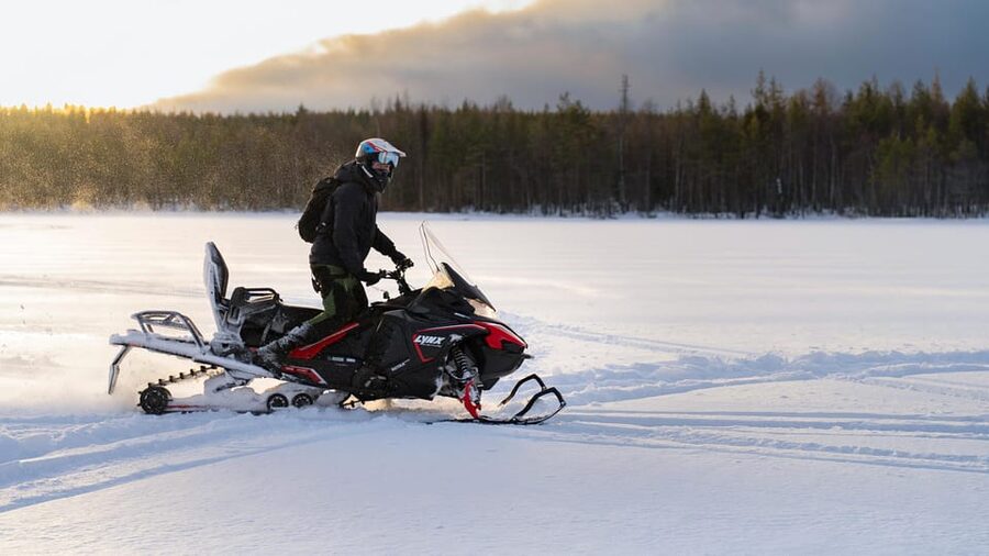 Rovaniemi: Snowmobile Safari, Reindeer & Husky Sleigh Ride - Snowmobile Safari: Frozen Lake, Forest Lines, and Switching Drivers
