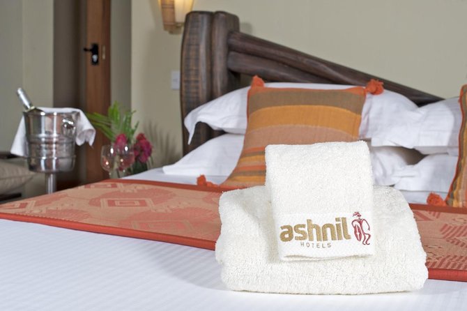 Samburu/ Aberdare/ Lake Nakuru/ Masai Mara 7 Days Safari - Price and logistics: what $1,935 includes, and what it doesn’t