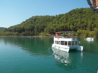 Side: Green Canyon Boat Trip & Bus Safari with Lunch - Cabrio bus safari through the Taurus Mountains: the ride is part of the show