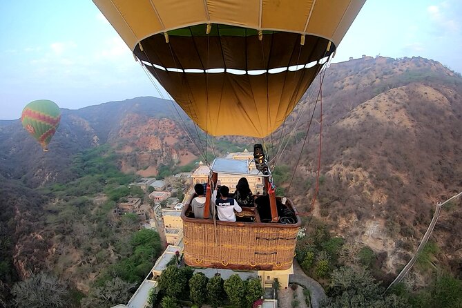SkyWaltz Hot Air Balloon Safari - Low Flight Over Village Life, Then Higher Views