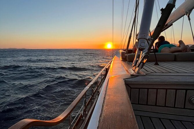 Sunset Sail Cruise to Rhenia, Mykonos Beach Safari, Dinner&Drinks - Your Sunset Sail Through Mykonos’s Best Beach Views