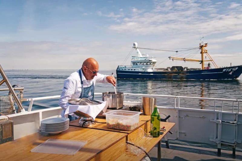 Sylt: Shell safari with boat | incl. Mussel tasting & 1 glass of wine - The guide talk: sustainable mussel farming in plain language
