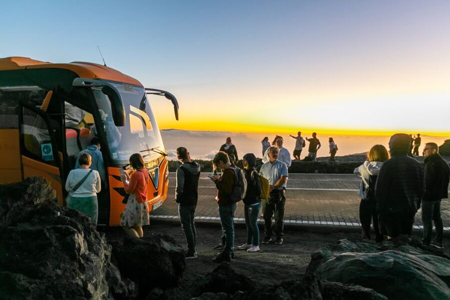 Teide National Park: Sunset & Stargazing Safari with Dinner - Weather reality at Teide: bring warm clothing, not just good intentions