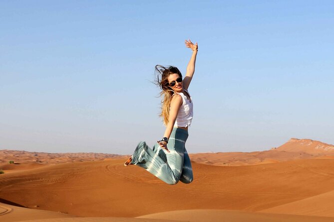 Thrilling Desert Safari Dubai Adventure with Sand Boarding and Barbecue Dinner - Sunset Photo Stop in the Desert: Timing and Light