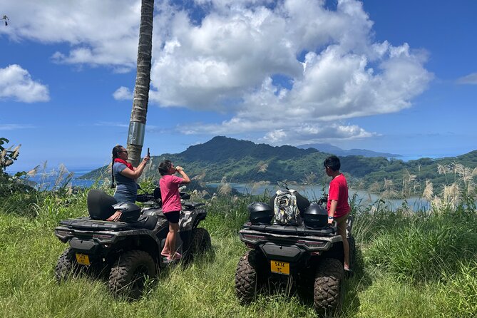 Trip to the heart of Tahaa Safari Mountains in Quad / ATV - Stop 1 in Tahaa: vanilla plantations, a river-spring reset, and farm life