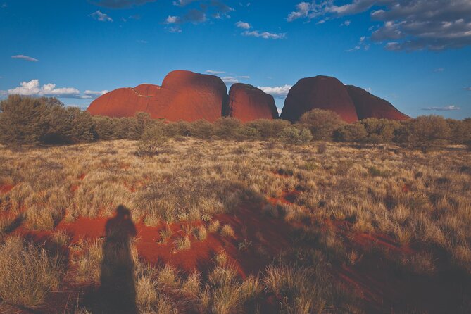 Uluru, Kata Tjuta and Kings Canyon Camping Safari from Ayers Rock - Day 2: Uluru Sunrise, Cultural Centre Stops, and Maruku Arts