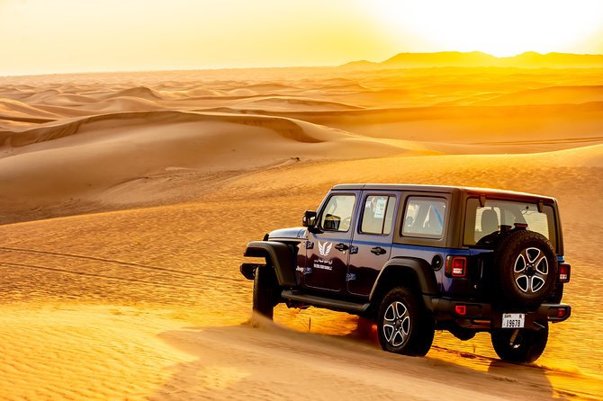 VIP Desert Safari Private & Front Area VIP Table Service - From your hotel to the red dunes: how the day actually runs